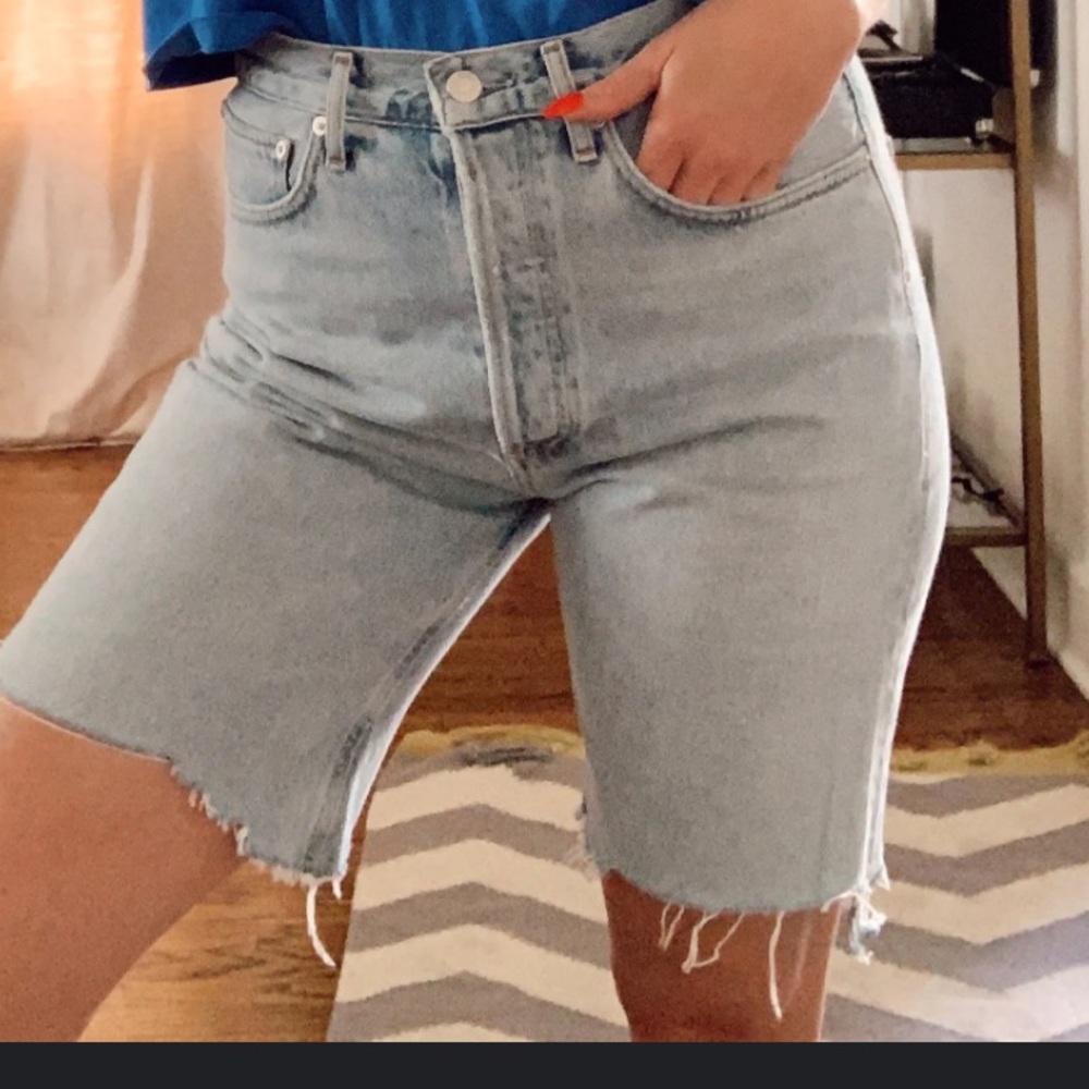 AGOLDE 90s Light Denim Short in 28